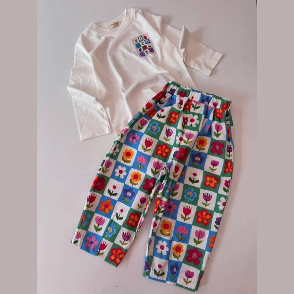 Çiçek Baskılı Gabardin Pantolonlu Takım