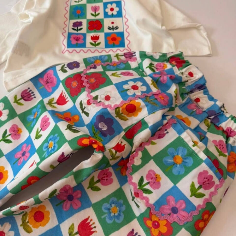 Çiçek Baskılı Gabardin Pantolonlu Takım