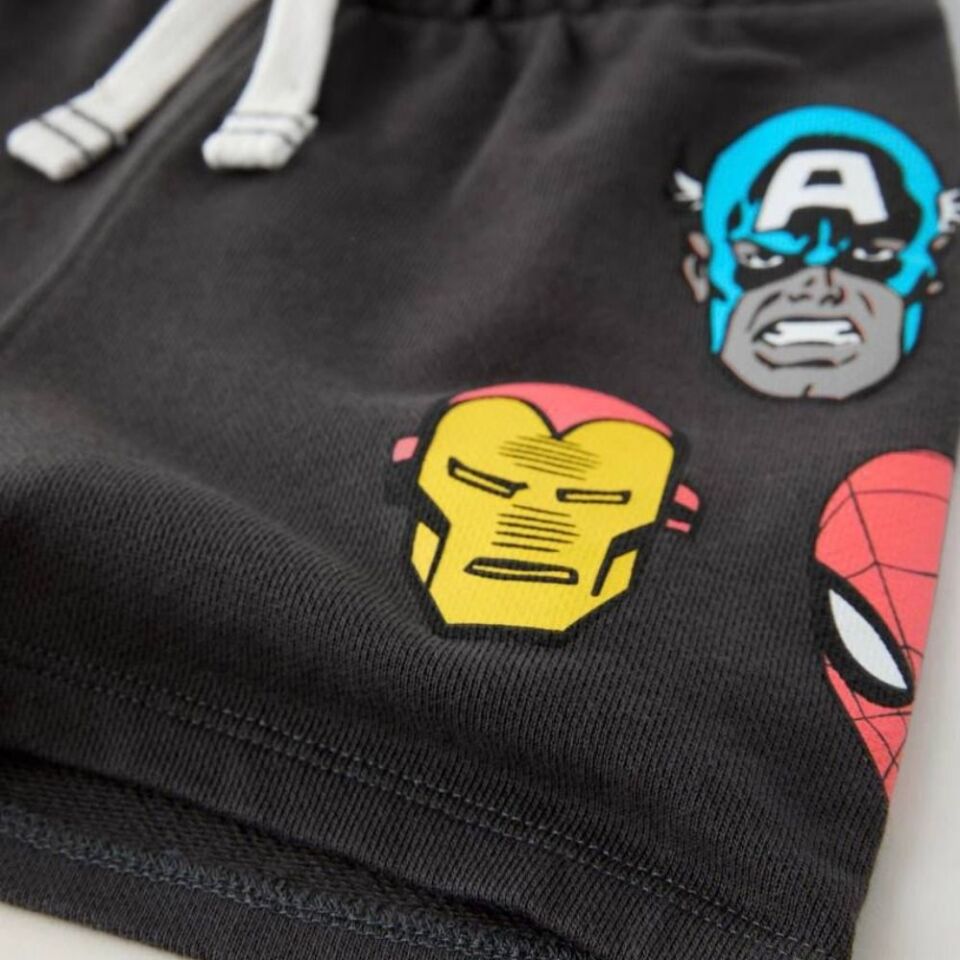 Marvel Comics Şortlu Takım